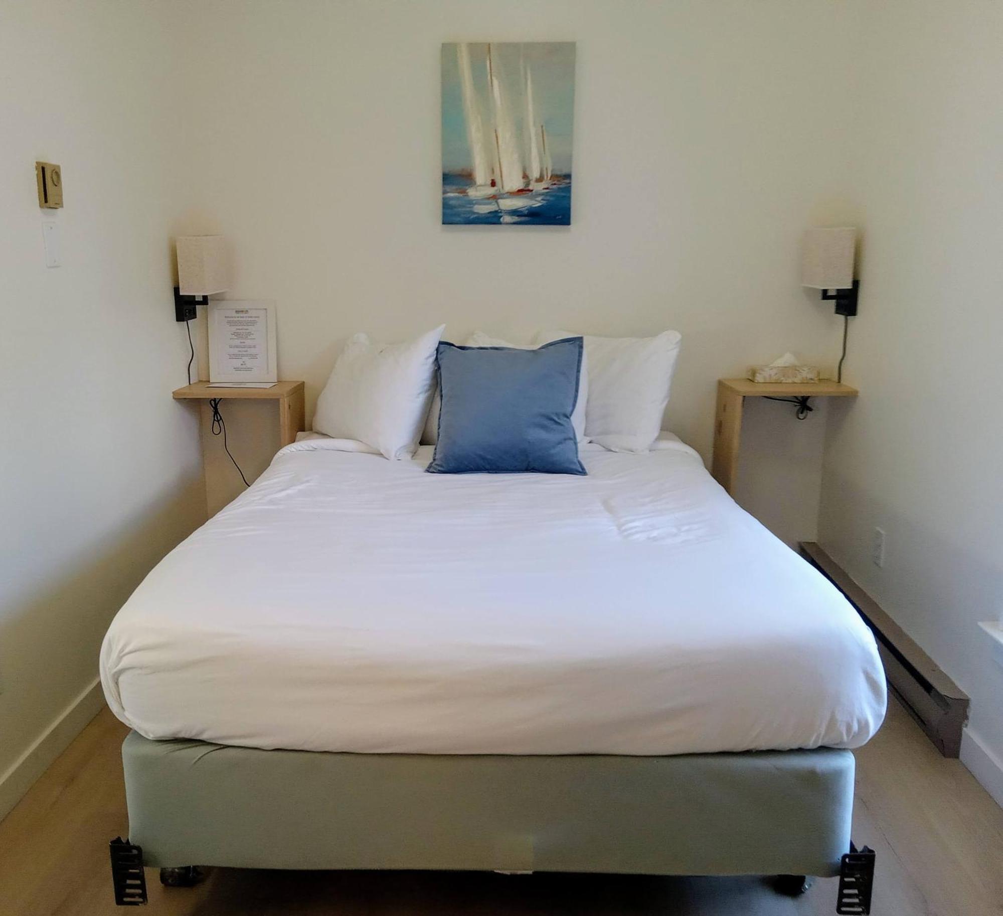 Hotel Wolfe Island Marysville