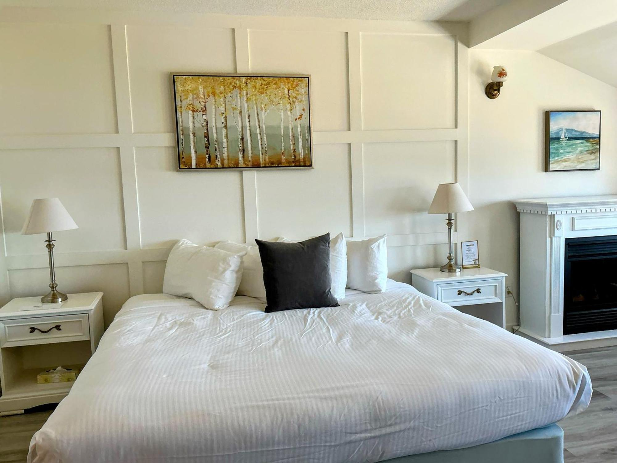 Hotel Wolfe Island